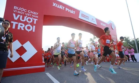 Nguyễn Thị Oanh, Hoàng Thị Ngọc Hoa về nhất Giải Marathon Quốc tế Hà Nội Techcombank mùa thứ tư 2025