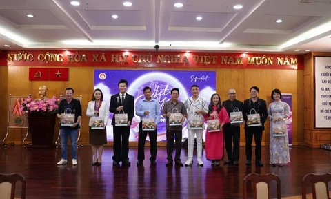 Cuộc thi Dân ca và Nhạc cổ truyền học đường Thành phố Hồ Chí Minh “Việt Điệu Trăng Thanh năm học 2025 – 2026” chính thức khởi động