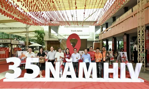 Đoàn kết là sức mạnh – Chung tay chấm dứt dịch bệnh AIDS