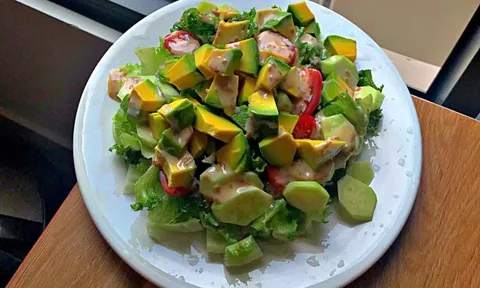 Lợi ích khi ăn quả bơ thường xuyên