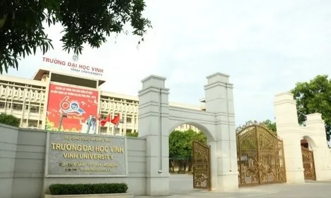 Kỷ luật hai cán bộ ĐH Vinh bị sinh viên tố có hành vi gạ gẫm sinh viên