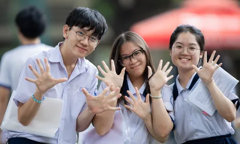 Đề thi, gợi ý đáp án môn Vật lý tốt nghiệp THPT 2025