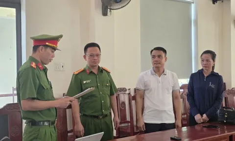 Hai giáo viên bị khởi tố vì nâng điểm cho học sinh