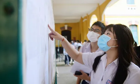 Nhà trường lên tiếng sau vụ tăng điểm chuẩn bất ngờ