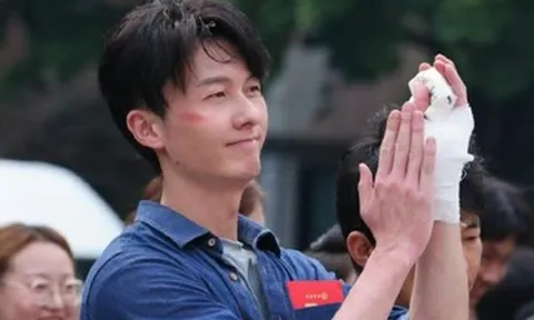 Diễn viên Vương Hạo Tín nứt xương sườn, đau đến khó thở khi đóng cảnh hành động