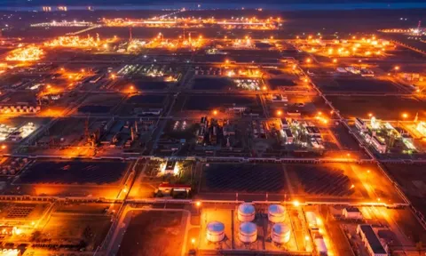 Tuyên bố trung thành với dầu Nga chưa được bao lâu, quốc gia BRICS bất ngờ ‘quay xe’: Ấm thầm mua 10 triệu thùng dầu Trung Đông, loạt nhà máy điều chỉnh kế hoạch nhập khẩu