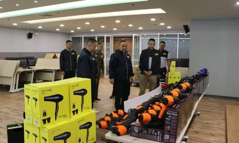 Đột kích 9 kho hàng, công an triệt phá đường dây buôn bán máy sấy tóc giả nhập lậu từ Trung Quốc gây tử vong, tịch thu hơn 13.000 món đồ kém chất lượng