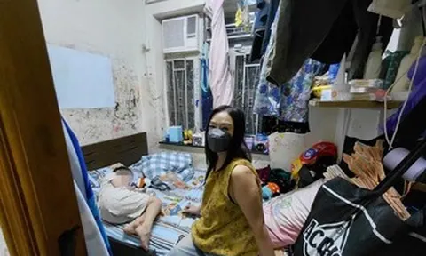 Cuộc sống khốn khổ ở những ngôi nhà siêu nhỏ, 4 người chen chúc trong 7m2