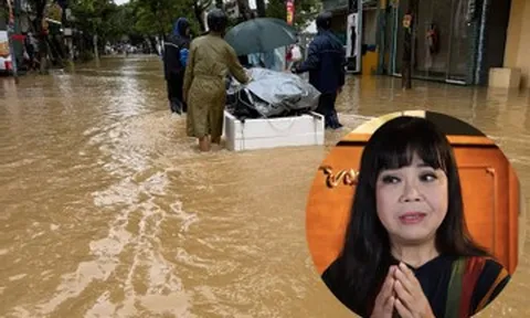 Ánh Tuyết thẫn thờ nhìn nước ngập lênh láng nhà, Tiểu Vy xót xa mưa lũ ở miền Trung