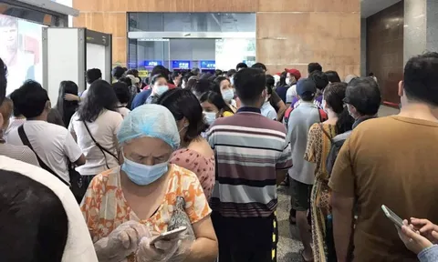 ATM lỗi cho rút tiền không giới hạn, người dân ồ ạt rút cả chục tỷ đồng