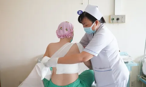 Bệnh viện Chợ Rẫy dùng kỹ thuật mới cứu người phụ nữ bị ung thư vú