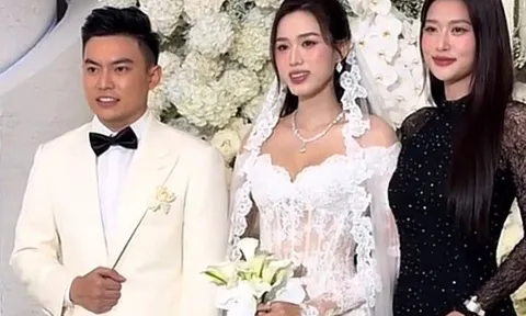 Chị gái "sinh đôi" của Đỗ Thị Hà có nhan sắc một 9 một 10 với nàng hậu, có một điểm chung với em gái