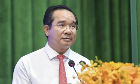 Chủ tịch TP.HCM: Trồng người phải bắt đầu từ giáo dục nhân cách