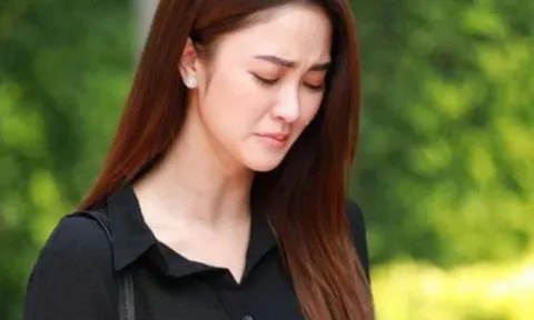 'Mày có ăn có học, xem đơn ly hôn này viết như vậy được chưa?'