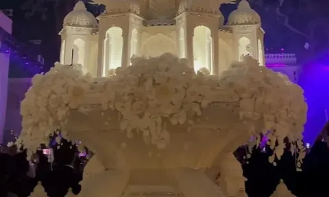 Biểu diễn trong đám cưới, nữ ca sĩ nhận cát-xê lên tới hơn 52 tỷ đồng