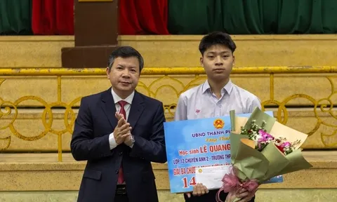 Huế vinh danh thí sinh Olympia: Lan tỏa tinh thần hiếu học, truyền cảm hứng "dám mơ ước, dám chinh phục"