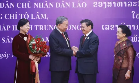 Trao Huân chương Vàng Quốc gia của nước CHDCND Lào tặng Tổng Bí thư Tô Lâm