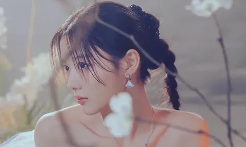 Nhan sắc "vạn người mê" của "em gái quốc dân" lộng lẫy trong váy cưới