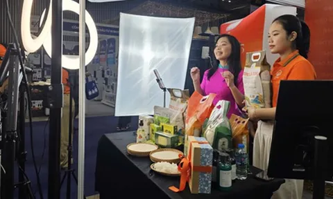 Bịt lỗ hổng hàng giả trên sàn