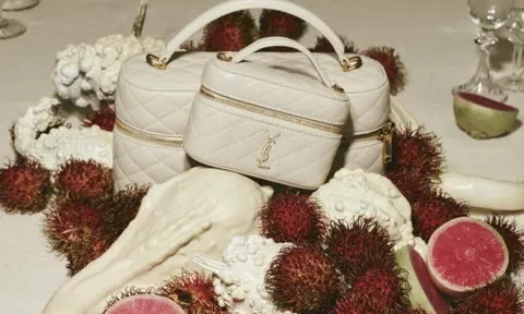 Những thiết kế thời trang xa xỉ vào mùa Giáng sinh