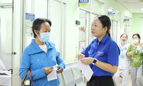 TPHCM: Người cao tuổi được cấp BHYT miễn phí cần làm gì khi thẻ hết hạn?