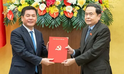 Bộ trưởng Bộ Công Thương Nguyễn Hồng Diên giữ chức vụ mới tại Quốc hội