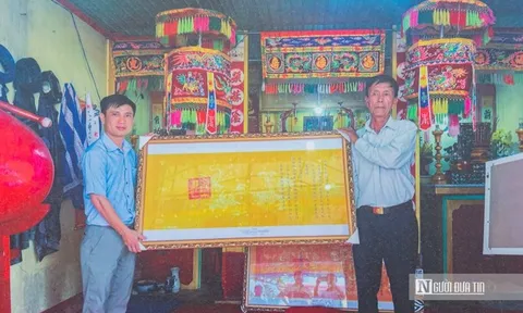 Tháo gỡ điểm nghẽn, số hóa để bảo tồn, phát huy di sản Hán Nôm