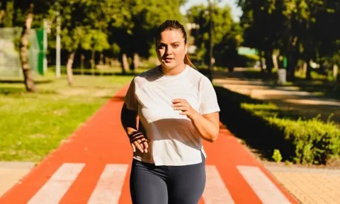 Xu hướng vận động 2025: Đi bộ dẫn đầu làn sóng sống khỏe