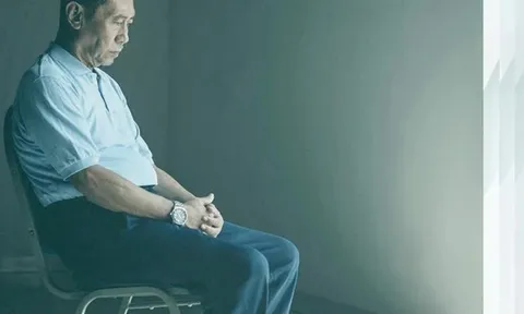 Đến 60 tuổi mới cay đắng nhận ra: 3 điều 'vì con' lại khiến con bất hiếu