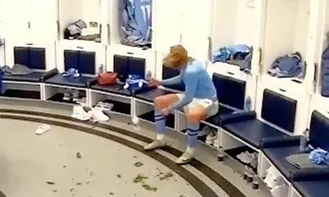 Khoảnh khắc Haaland tức giận trong phòng thay đồ gây xôn xao