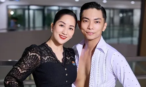 Phút ngẫu hứng của vợ chồng Khánh Thi - Phan Hiển gây "sốt" mạng xã hội