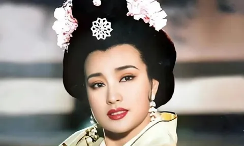 Minh tinh Lưu Hiểu Khánh tái diễn vai Võ Tắc Thiên lần thứ 5 ở tuổi 76