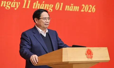 Thủ tướng: Tiếp tục sắp xếp, tinh gọn bộ máy ở Trung ương và địa phương