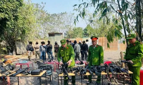 Hà Nội: Thu giữ 42 khẩu súng bắn đạn nhựa của nhóm chơi trò đánh trận giả