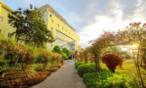 Một trường đại học ở miền Tây chính thức thành đại học