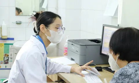 Quyết sách mới nâng cao đáng kể đời sống cho nhân viên y tế