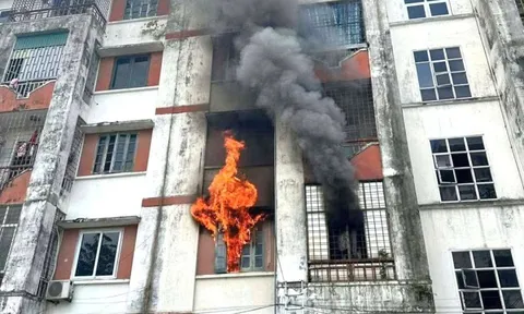 Cháy căn hộ chung cư ở Nghệ An, nhiều tài sản bị thiêu rụi