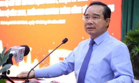 Chủ tịch UBND TPHCM: "Không chấp nhận tình trạng cán bộ đi họp mà không nắm gì hết"