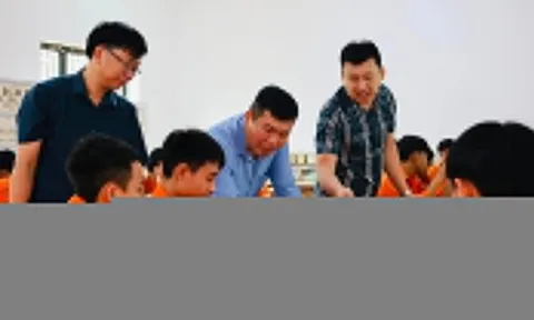 Giáo viên, nhân viên hợp đồng thấp thỏm lo mất việc