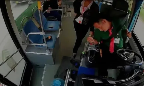 Tài xế đột quỵ sau vô lăng: Bác sĩ cảnh báo nóng vì liên quan nhiều nhân mạng