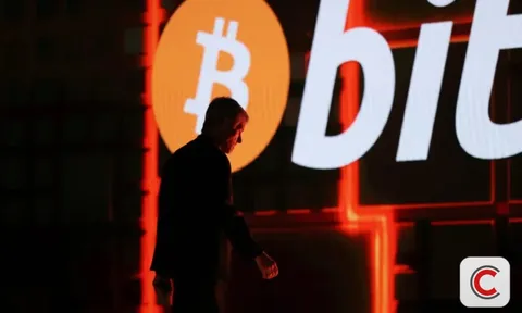 'Cú lừa' Bitcoin mang tên Strategy: Từng tích lượng Bitcoin vượt lượng vàng Mỹ cất trữ, nay có thể phải bán hết để trả 21 tỷ USD nợ, cổ phiếu rơi 70%