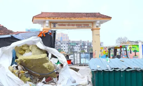 Phá trường cũ, trường mới còn trên giấy, cô trò chật vật đi 'ở trọ'