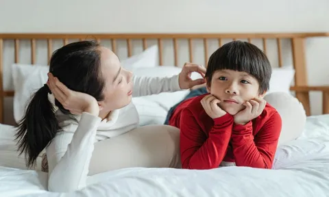 Chuyên gia Harvard chỉ ra 5 dấu hiệu bạn đang bao bọc con quá mức