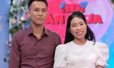 35 tuổi chưa một lần yêu, nữ điều dưỡng xiêu lòng trước chàng trai nuôi hàu