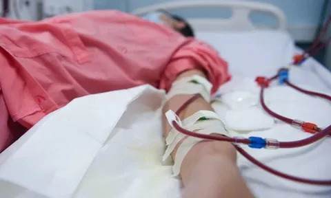 Nam thanh niên 26 tuổi phát hiện suy thận bởi dấu hiệu "vừa lạ vừa quen" ở mắt