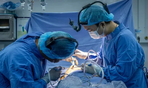 Bác đề xuất bác sĩ nội trú, chuyên khoa tương đương tiến sĩ