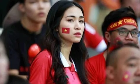 Hòa Minzy bật khóc vì U23 Việt Nam, cầu thủ Đình Bắc bất ngờ vào bình luận