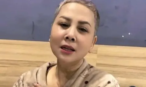 Không nhận ra NSND Minh Hằng, Mỹ Tâm tự tin khoe mặc mộc