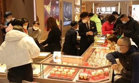 Bán 400g vàng cho bạn vay, chủ nợ đòi tiền theo giá ‘lập đỉnh’ và cái kết