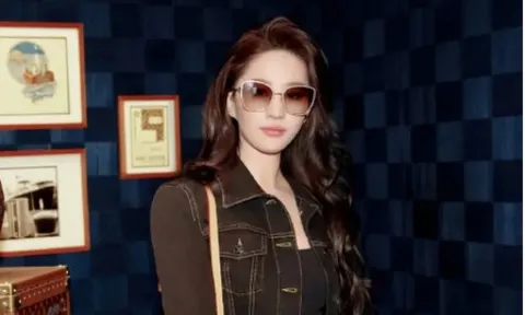 Lưu Diệc Phi gây chú ý với phong cách thời trang đời thường nhẹ nhàng, tinh tế